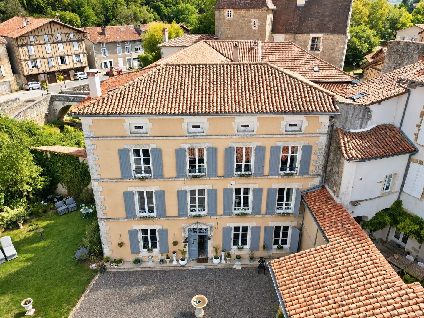 Maison à vendre, 262m², Confolens
