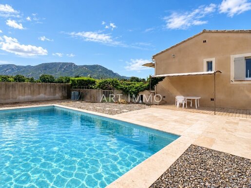 Maison 6 pièces 118 m² · à Robion · 118 m² · 462 000 €