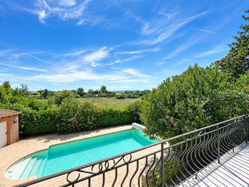 Maison 8 pièces 197 m² · à L'Isle-sur-la-Sorgue · 197 m² · 397 500 €