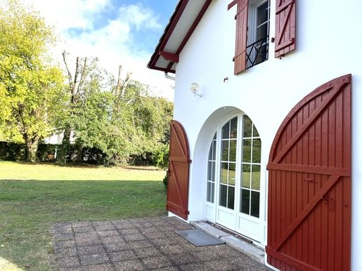Maison 7 pièces 163 m² · à Hinx · 163 m² · 347 000 €