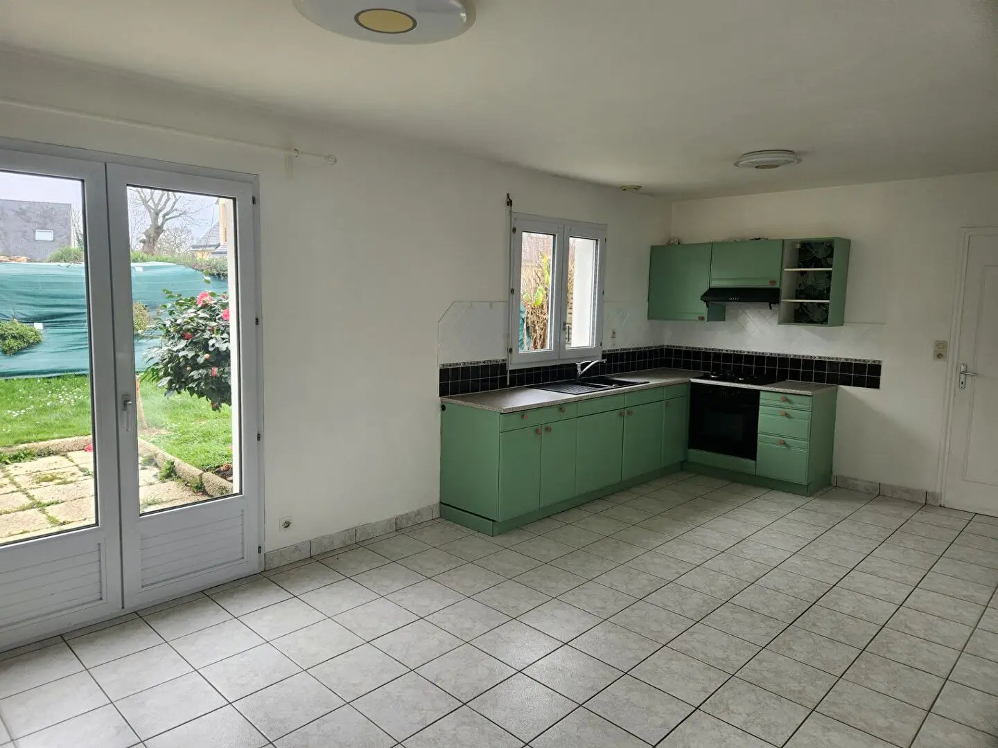 Maison à louer, 76m², Plouvien