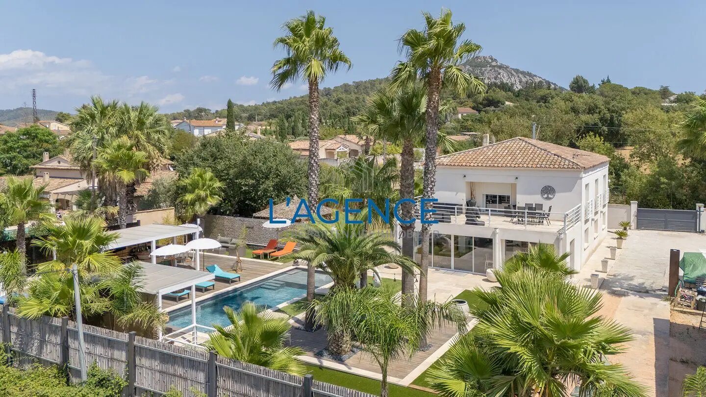 Maison à vendre, 204m², La Crau