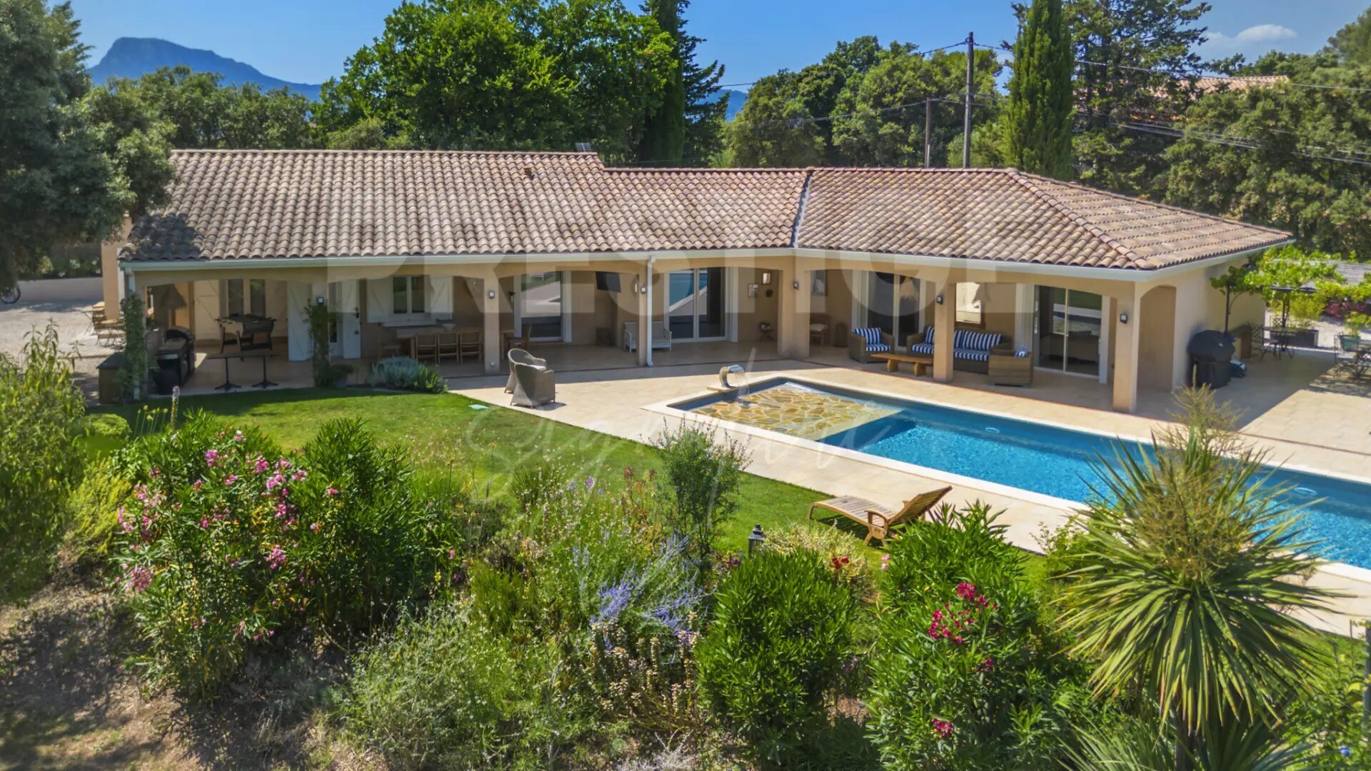 Maison à vendre, 176m², Solliès-Pont
