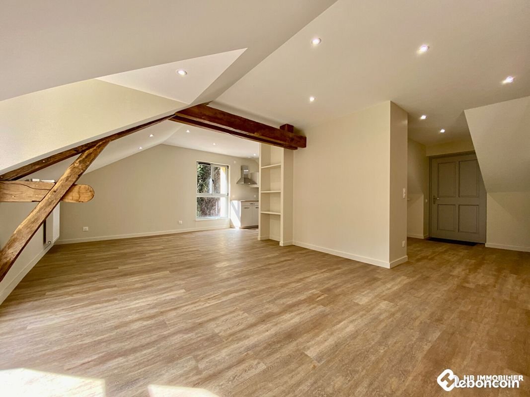 Maison à louer, 104m², Lentigny