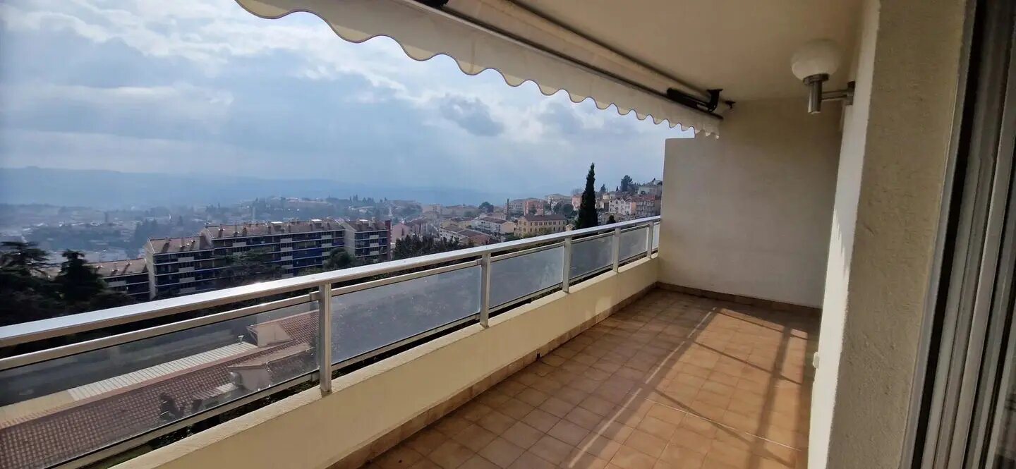 Appartement à louer, 85m², Grasse