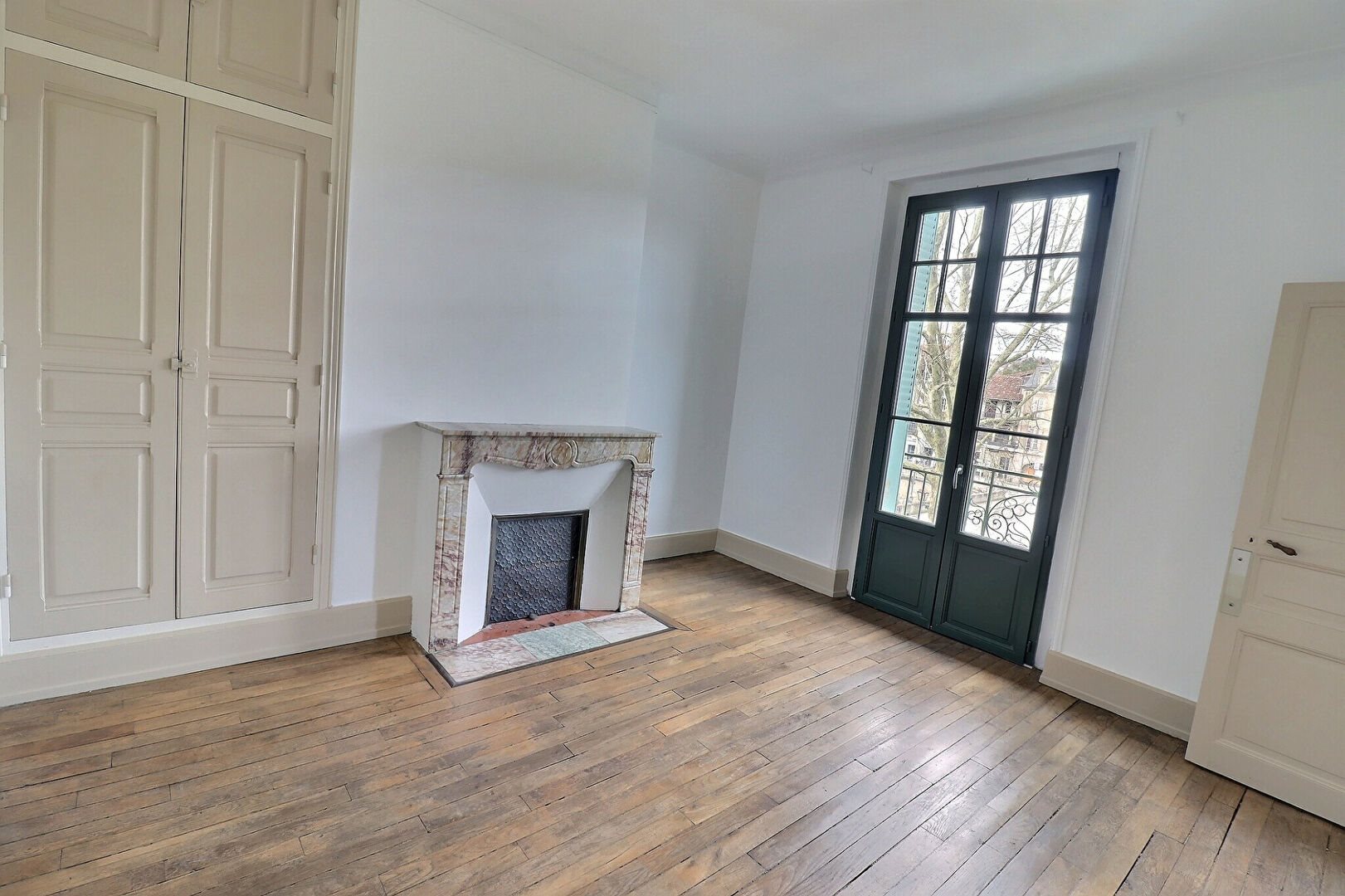 Appartement à louer, 119m², Figeac