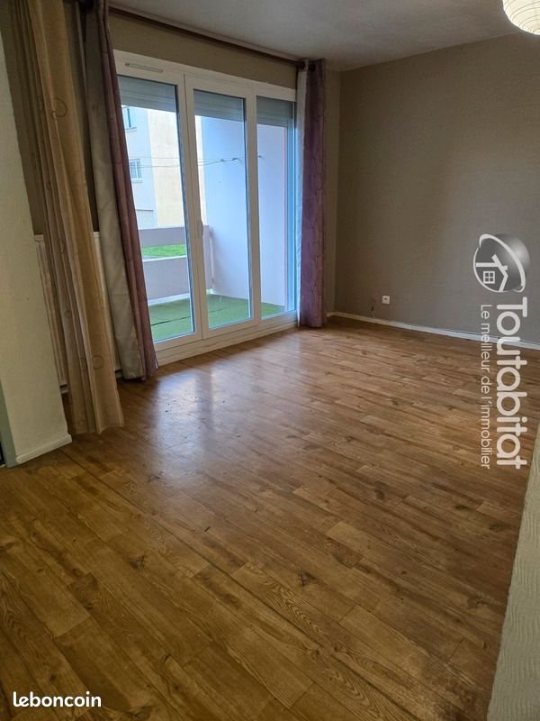 Appartement à louer, 67m², Givet