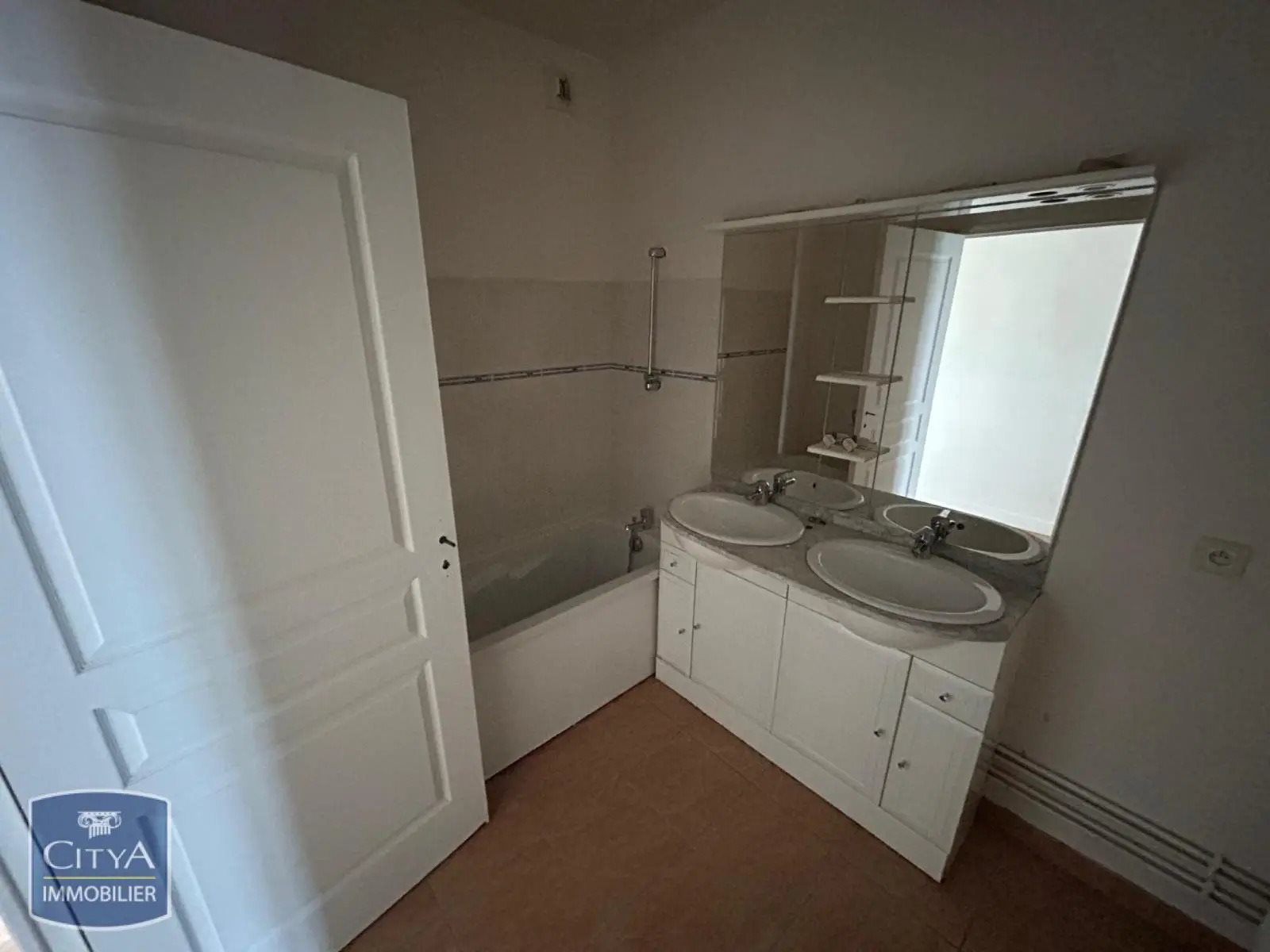Appartement à vendre, 65m², Sedan