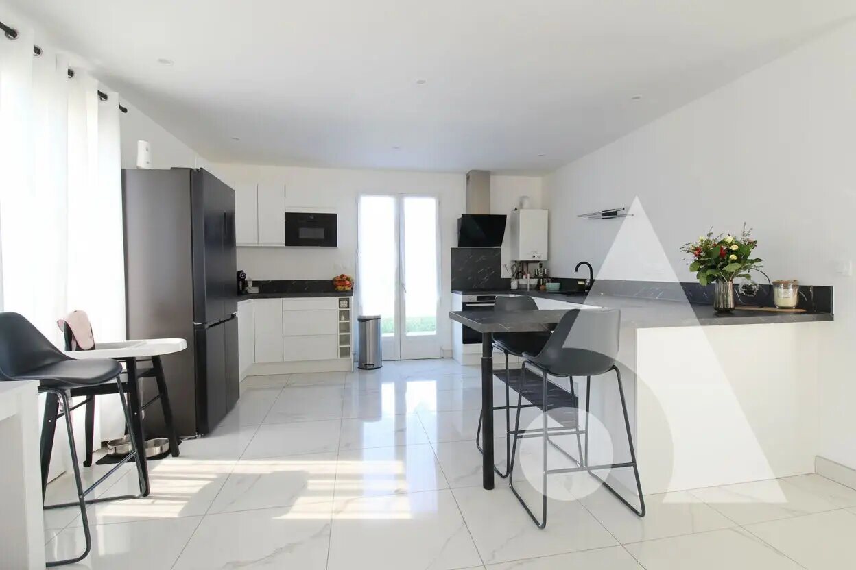 Maison à vendre, 90m², Pont-Sainte-Maxence