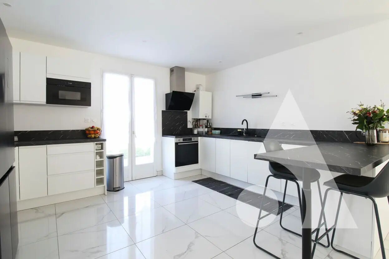 Maison à vendre, 90m², Pont-Sainte-Maxence