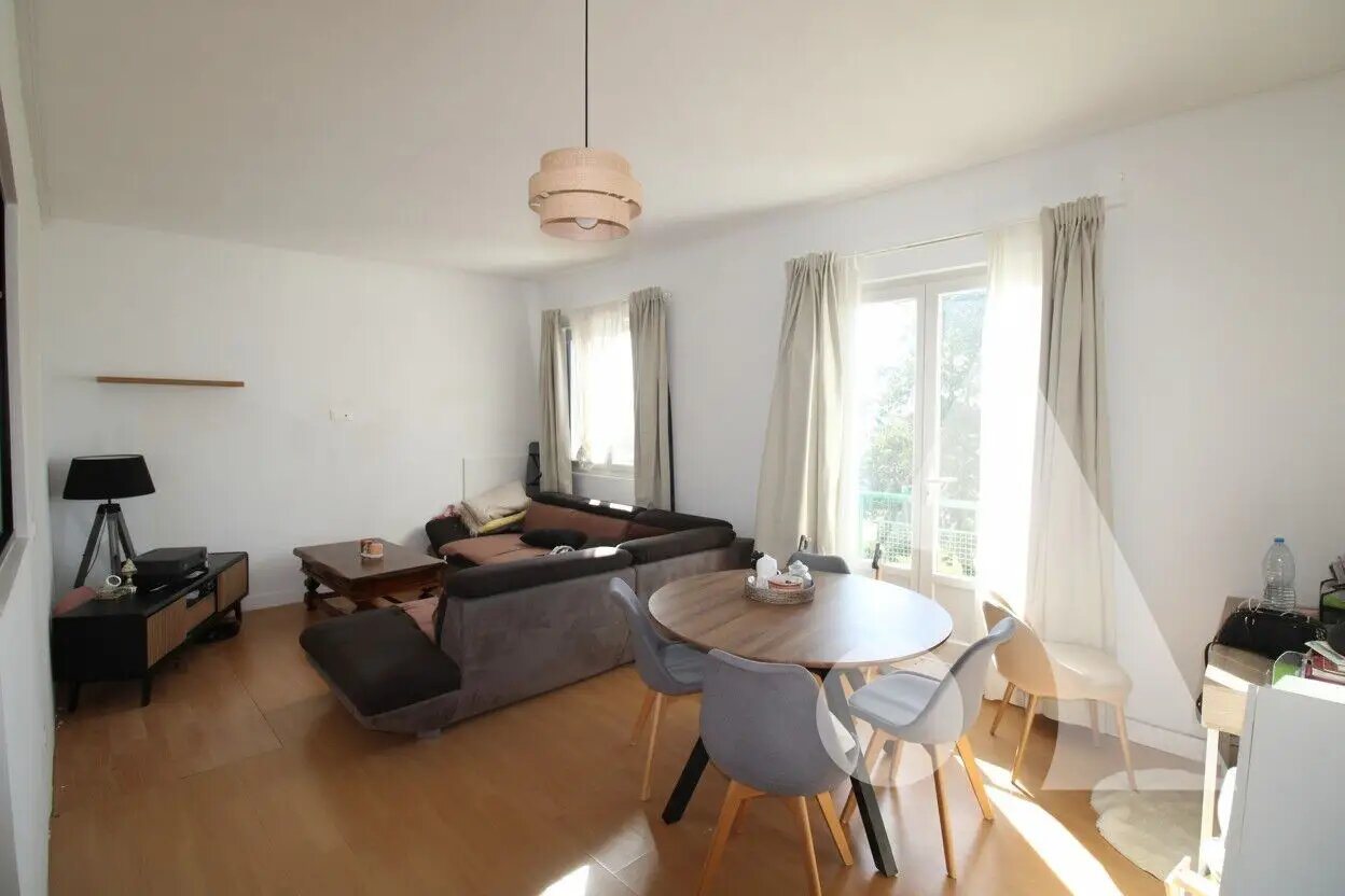 Appartement à vendre, 65m², Lacroix-Saint-Ouen