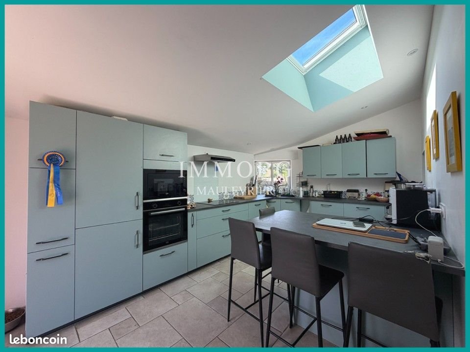 Maison à vendre, 230m², Yzernay