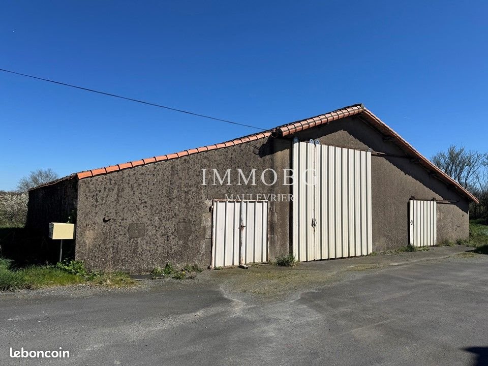 Maison à vendre, 1m², Saint-Pierre-des-Echaubrognes