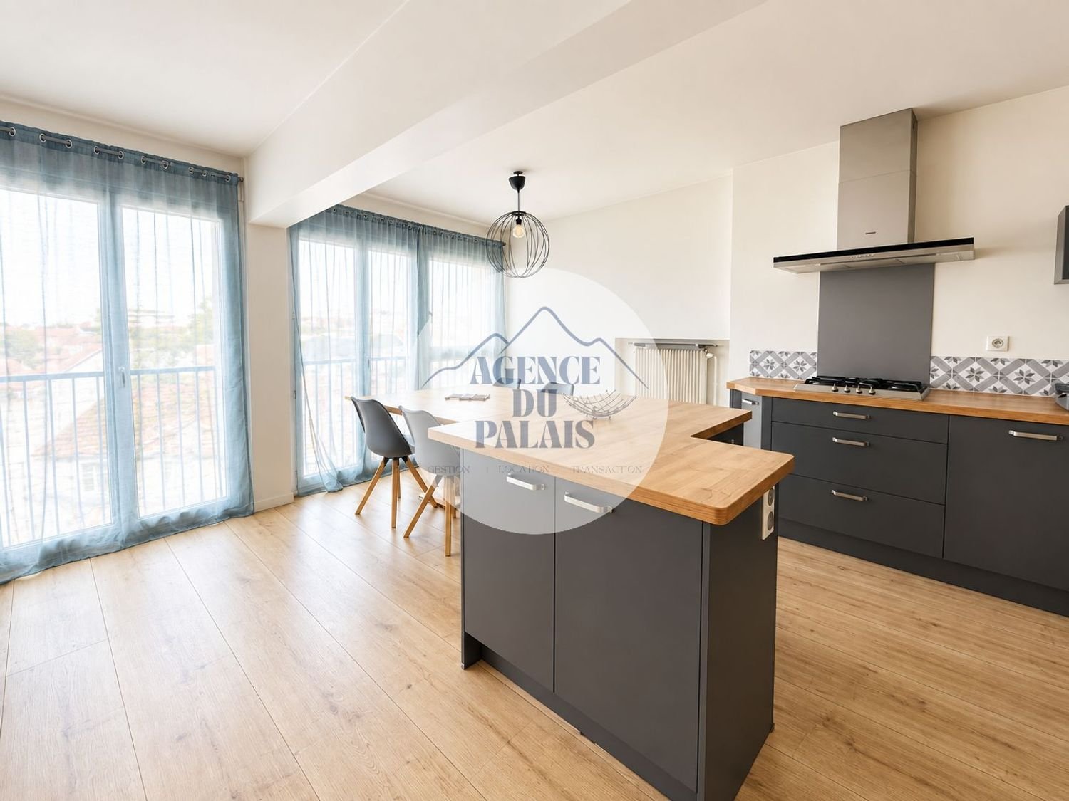 Appartement à louer, 83m², Pau