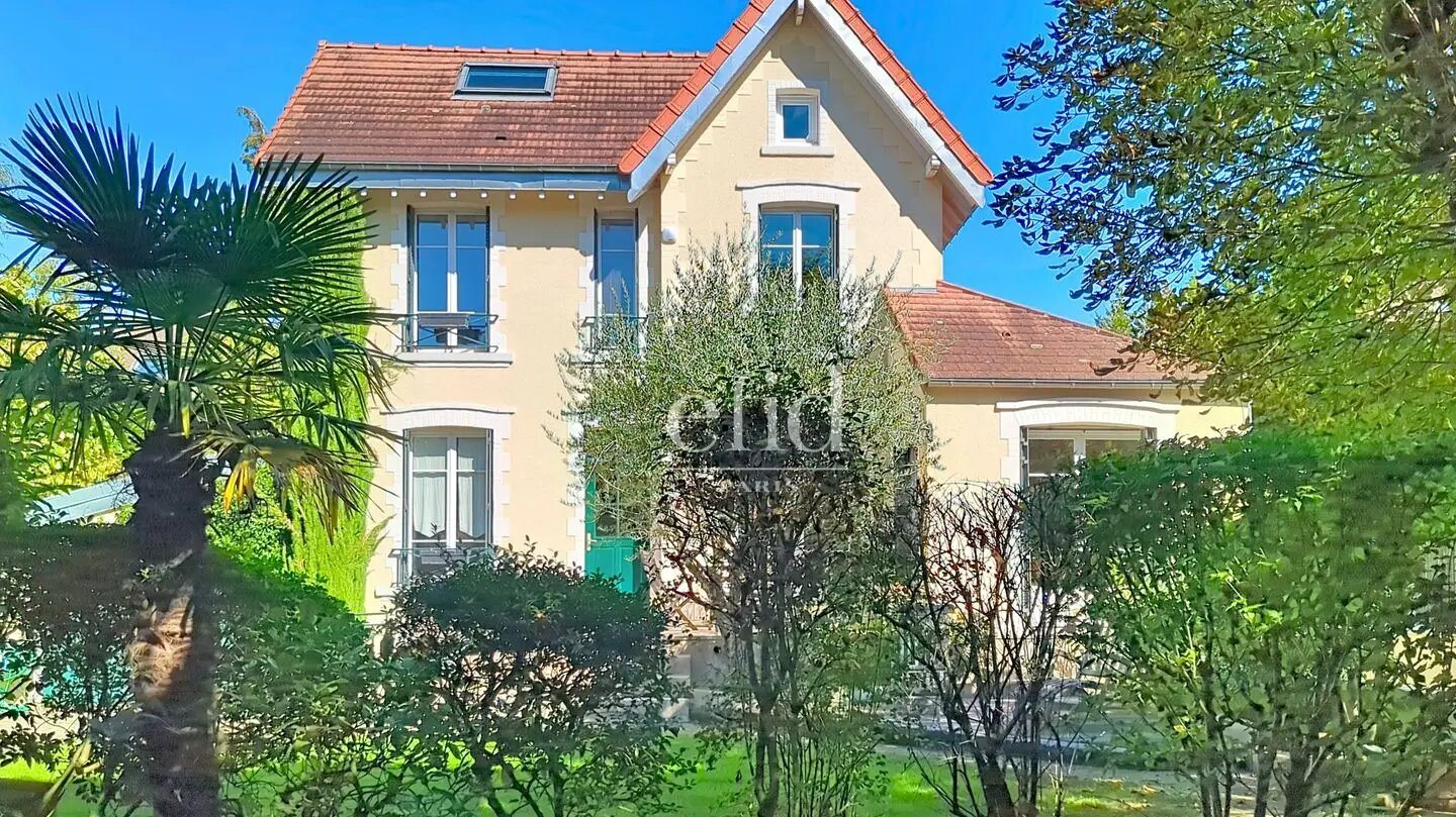 Maison à vendre, 220m², La Celle-Saint-Cloud