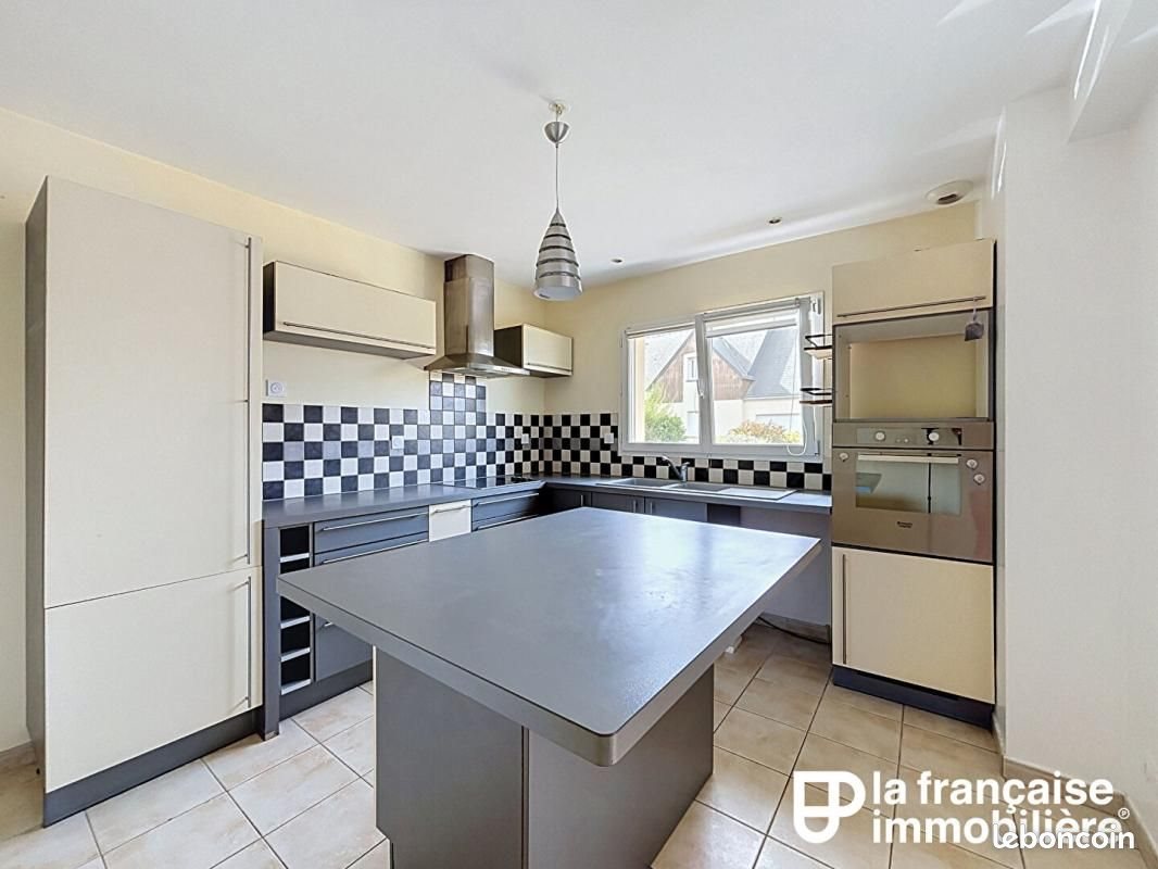 Maison à louer, 145m², Sens-de-Bretagne