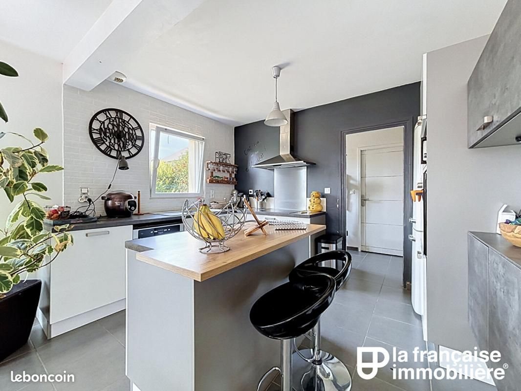 Maison à vendre, 121m², Irodouër