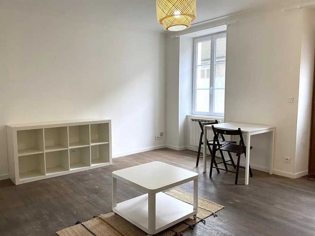 Appartement à louer, 26m², Saint-Satur