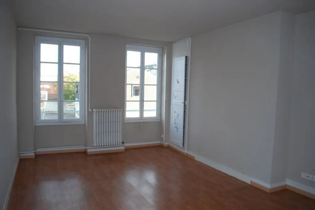 Appartement à louer, 85m², Cosne-Cours-sur-Loire