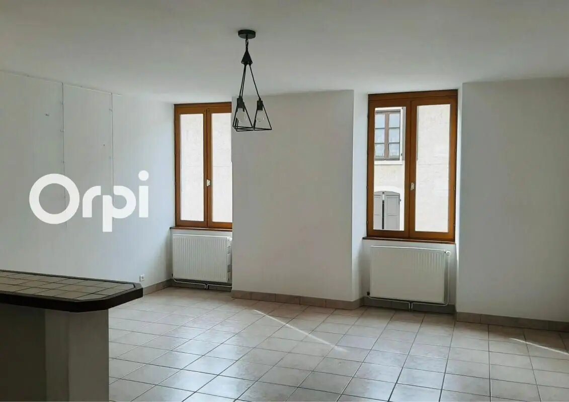 Appartement à louer, 65m², Saint-Geoire-en-Valdaine