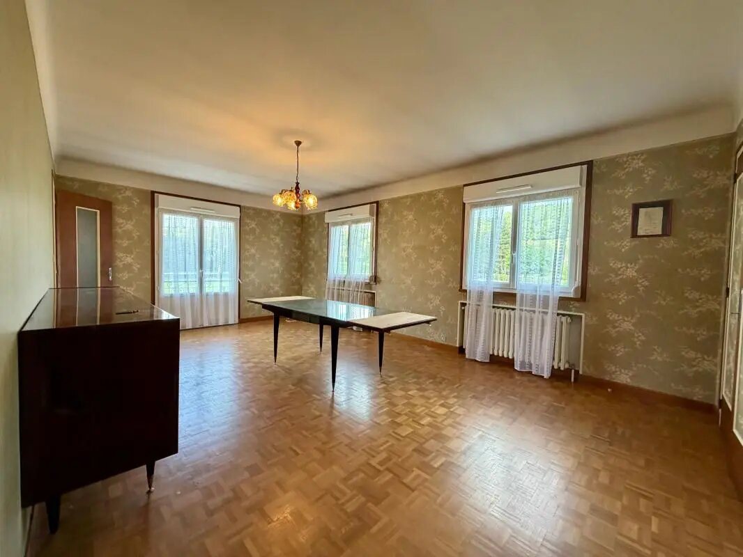 Maison à vendre, 167m², Saint-Geoire-en-Valdaine