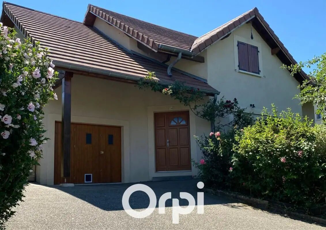 Maison à louer, 153m², Saint-Geoire-en-Valdaine