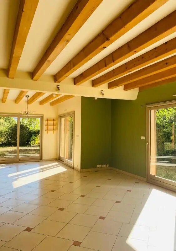 Maison à louer, 153m², Saint-Geoire-en-Valdaine
