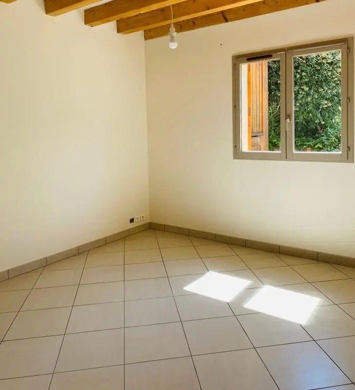Maison à louer, 153m², Saint-Geoire-en-Valdaine