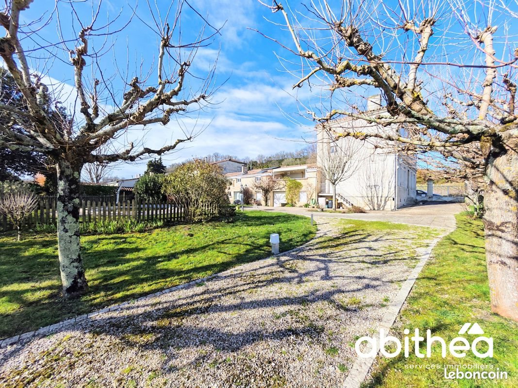 Maison à vendre, 380m², Fronsac