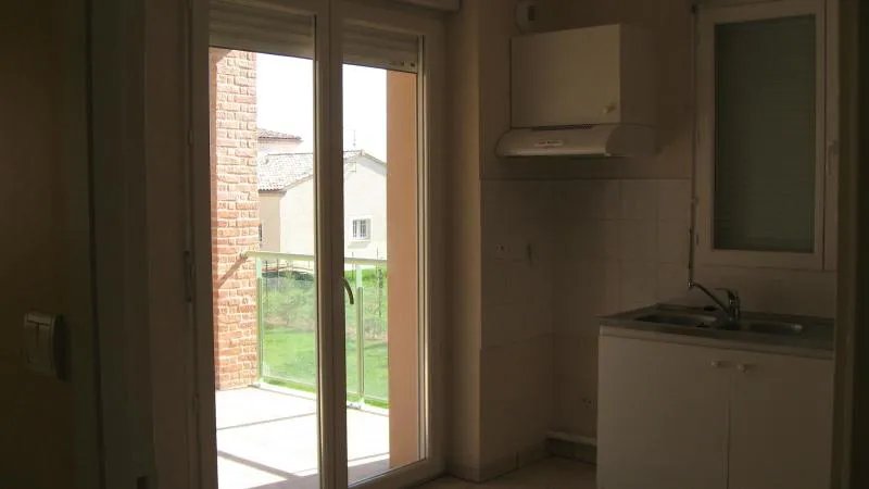 Appartement à louer, 70m², Saint-Juéry