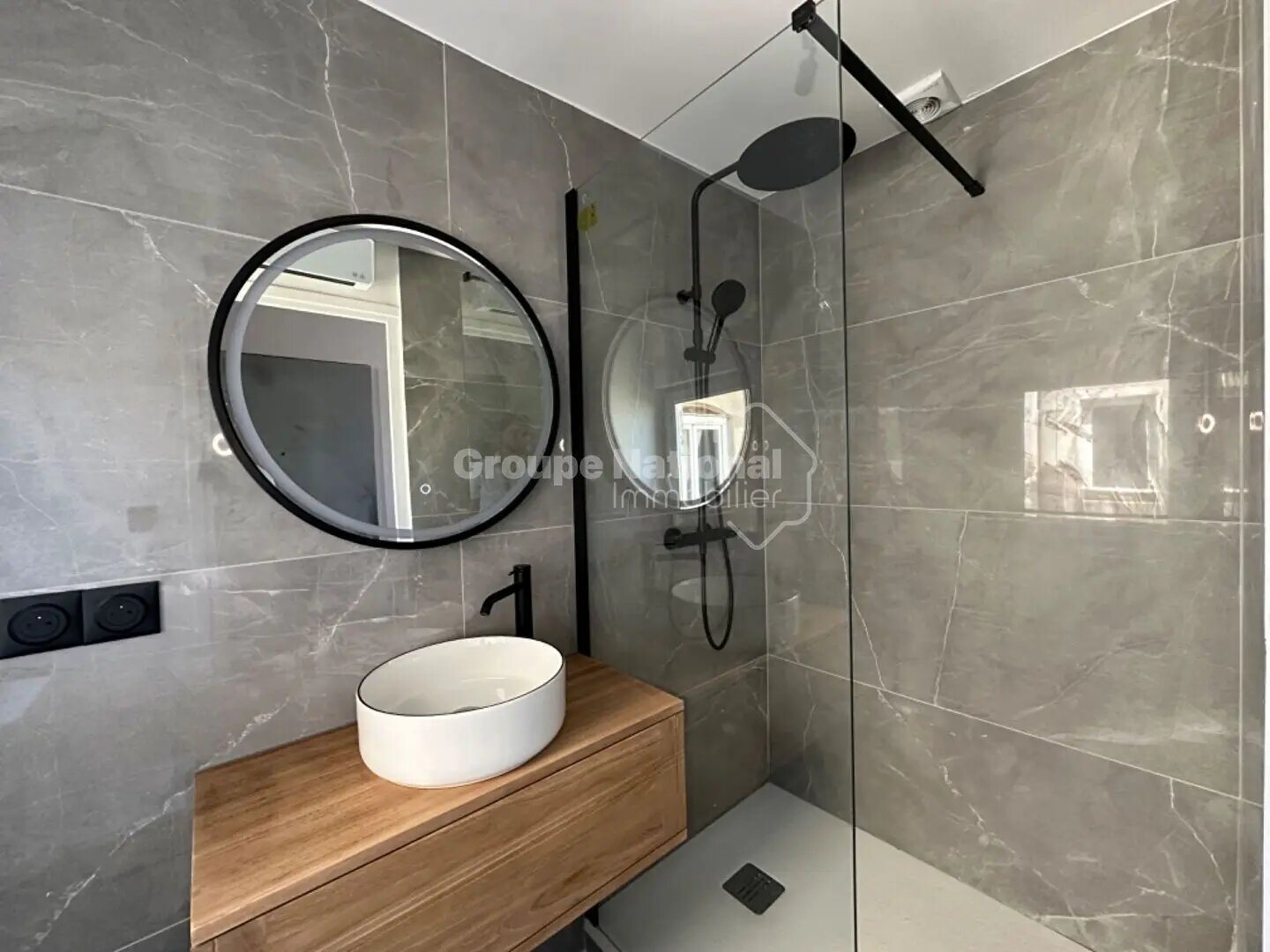 Appartement à louer, 28m², Marseille 8ème