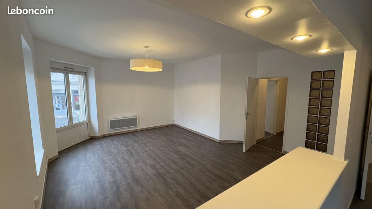 Appartement à louer, 57m², Saint-Max