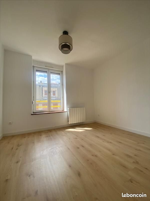 Appartement à louer, 57m², Saint-Max