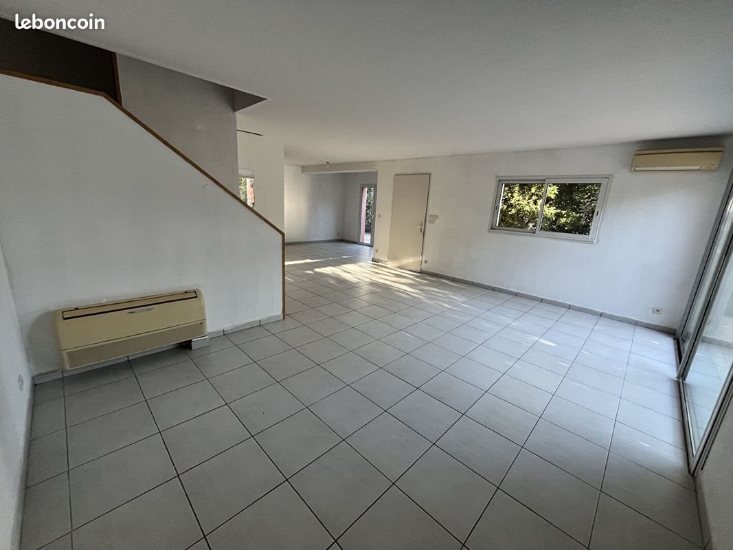 Maison à louer, 99m², Calvisson