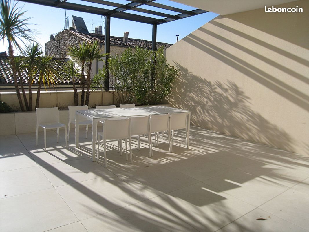Appartement à louer, 227m², Nîmes
