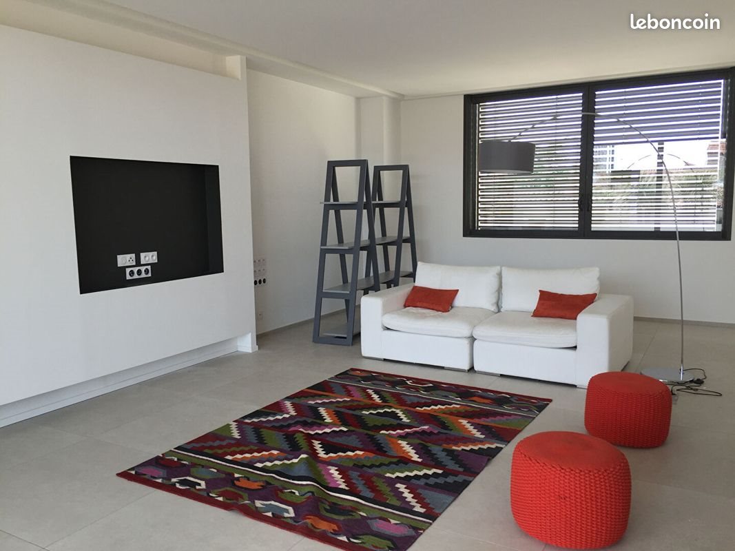 Appartement à louer, 227m², Nîmes