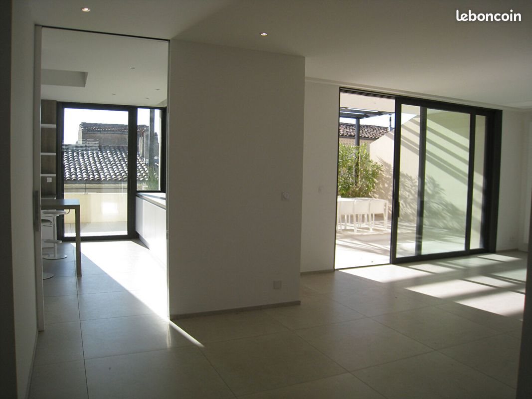 Appartement à louer, 227m², Nîmes