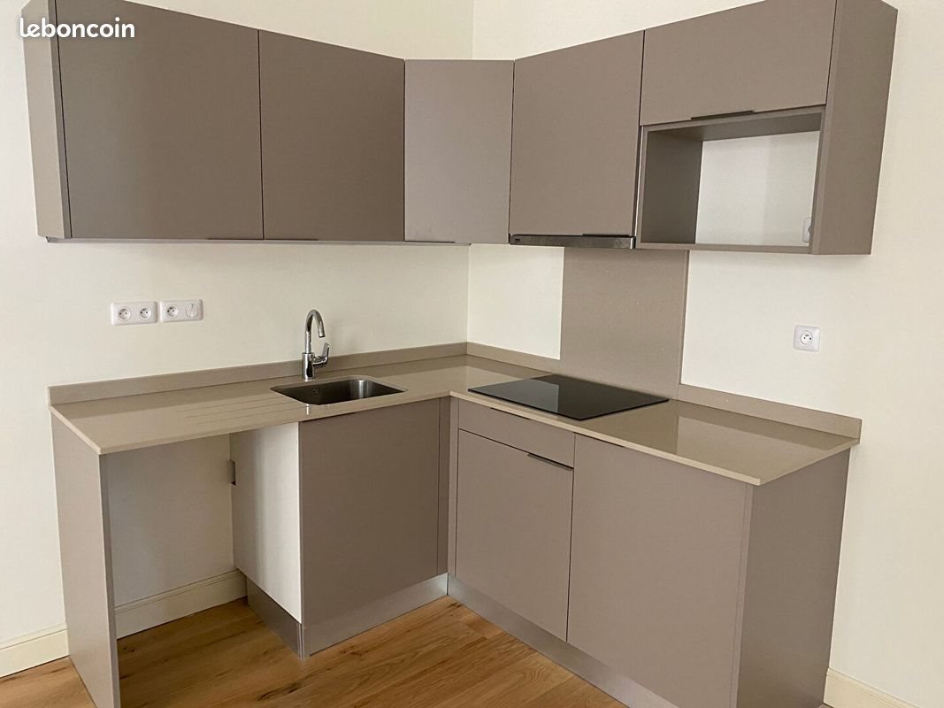 Appartement à louer, 63m², Nîmes