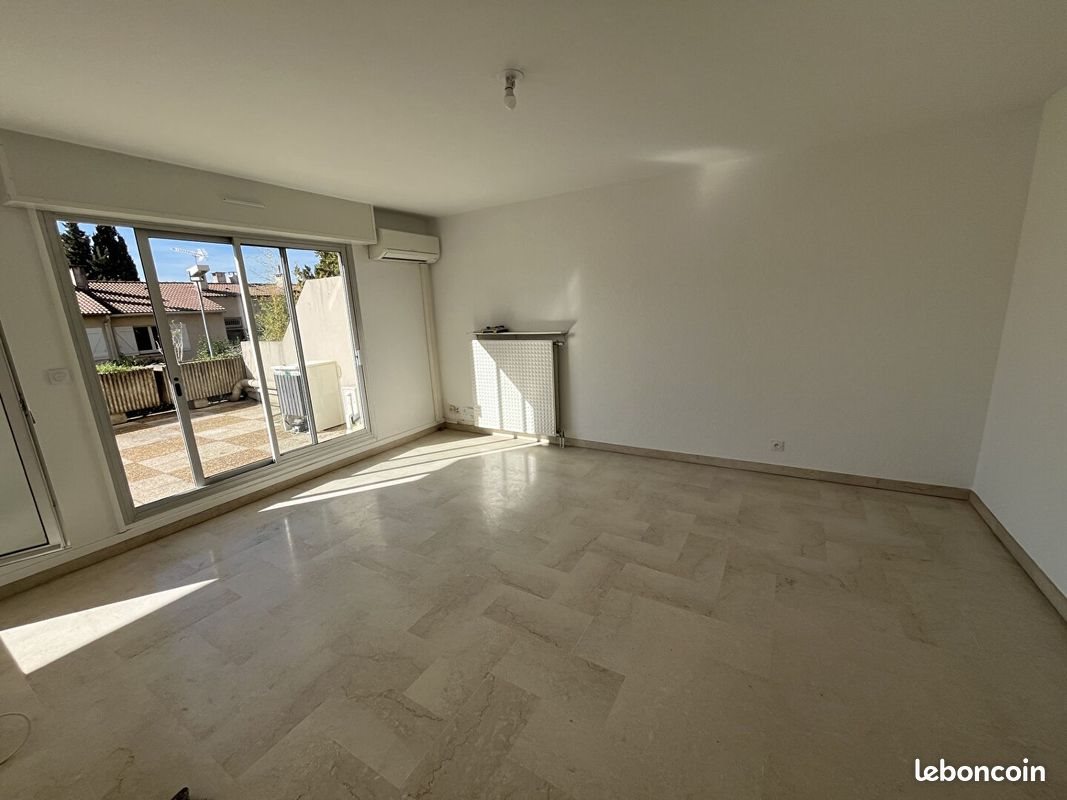 Appartement à louer, 51m², Nîmes