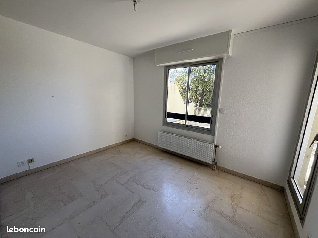 Appartement à louer, 51m², Nîmes