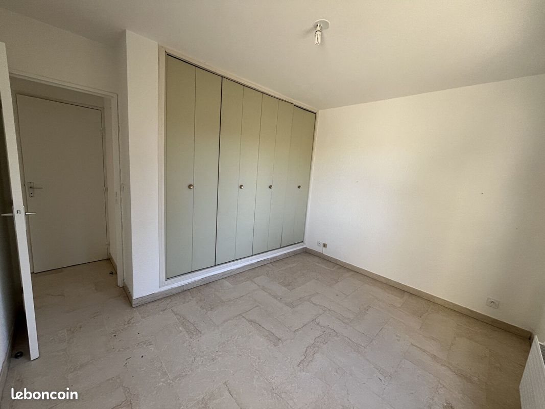 Appartement à louer, 51m², Nîmes