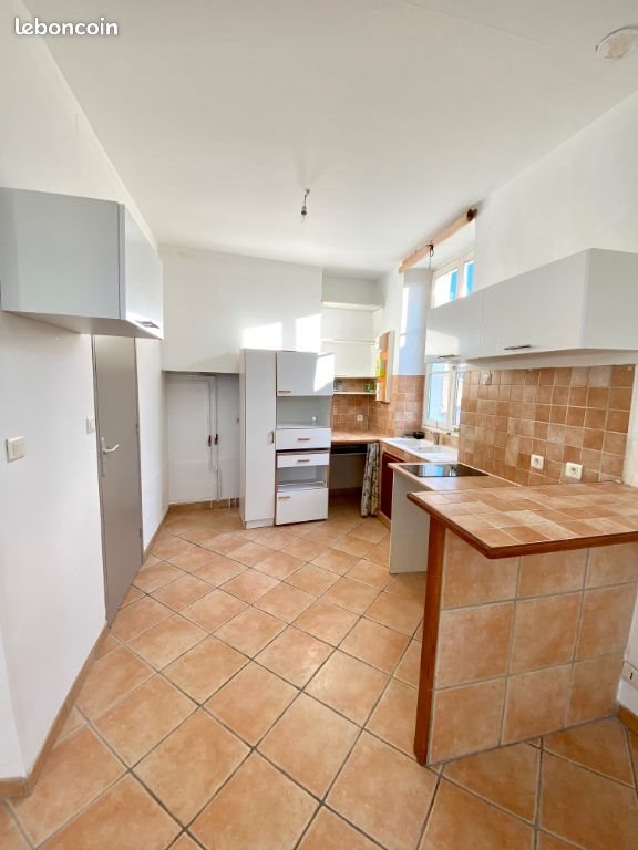 Appartement à louer, 37m², Nîmes