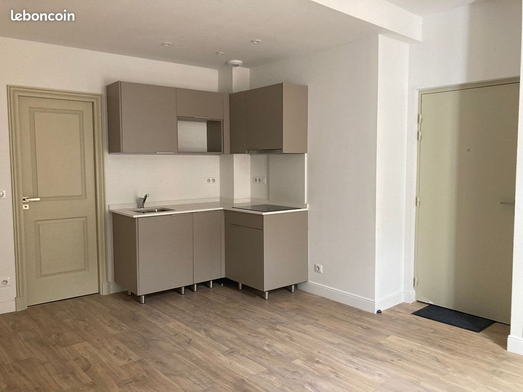 Appartement à louer, 36m², Nîmes