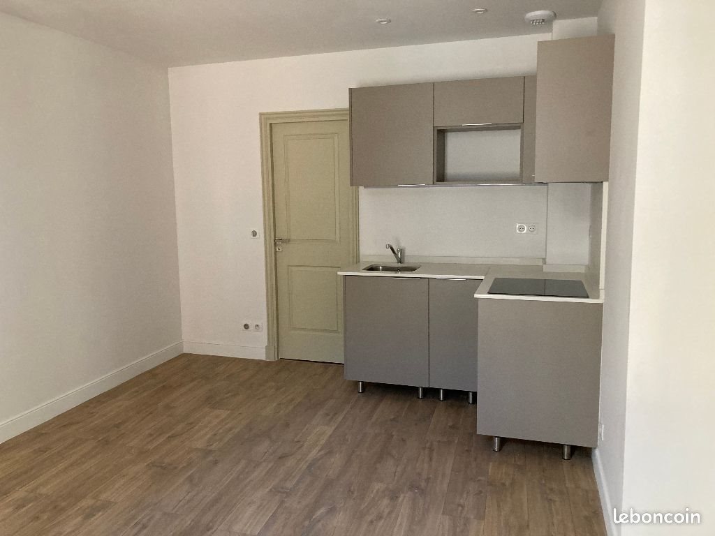 Appartement à louer, 36m², Nîmes