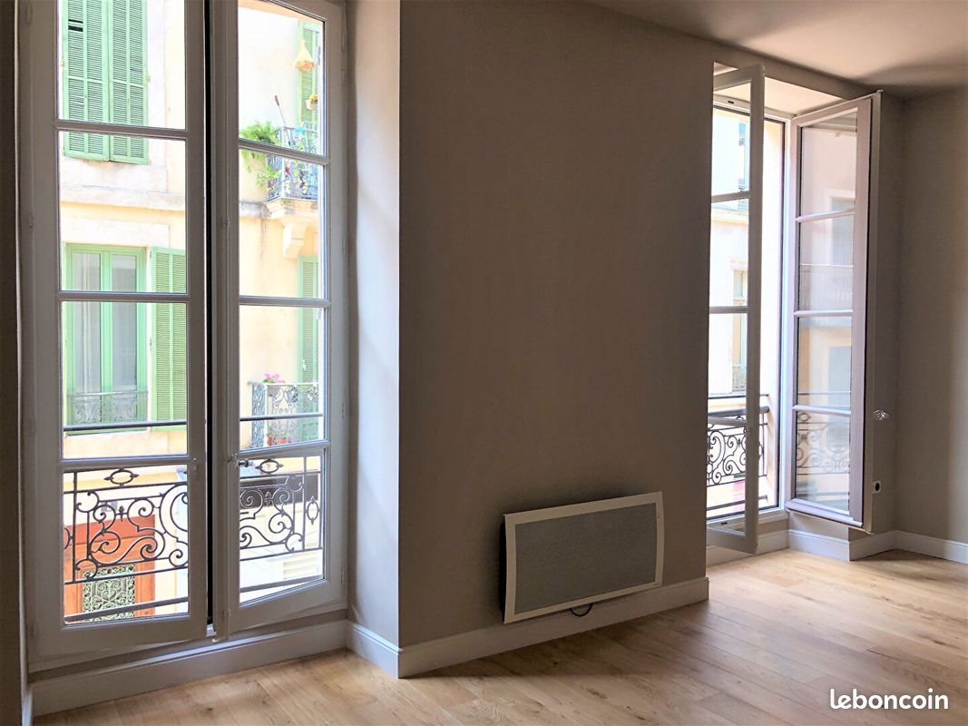 Appartement à louer, 49m², Nîmes