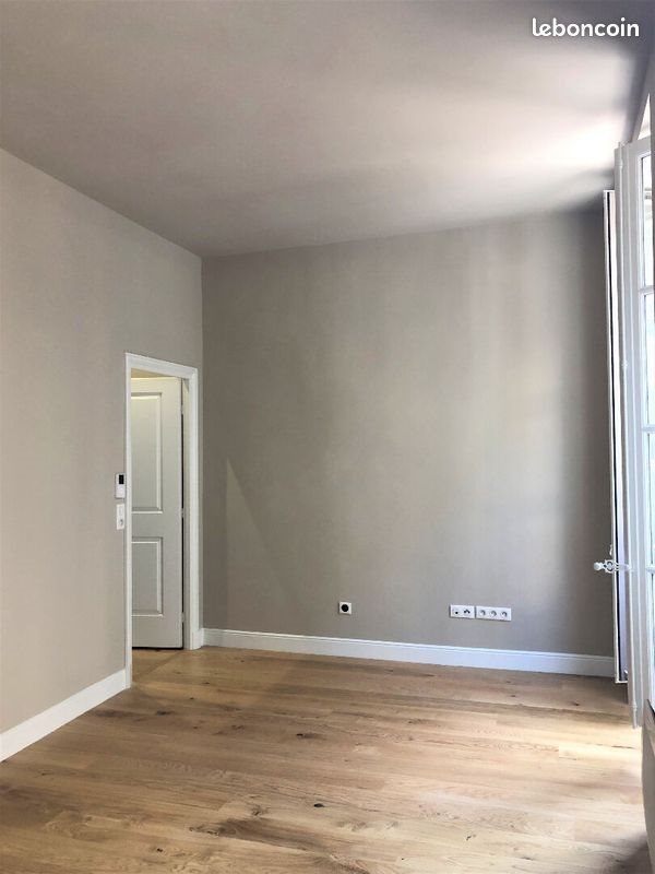 Appartement à louer, 49m², Nîmes