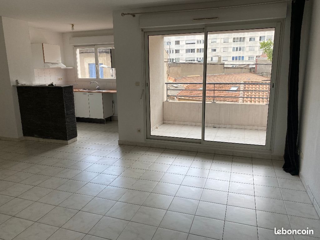 Appartement à louer, 56m², Nîmes