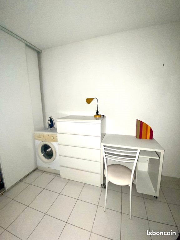 Appartement à louer, 29m², Nîmes