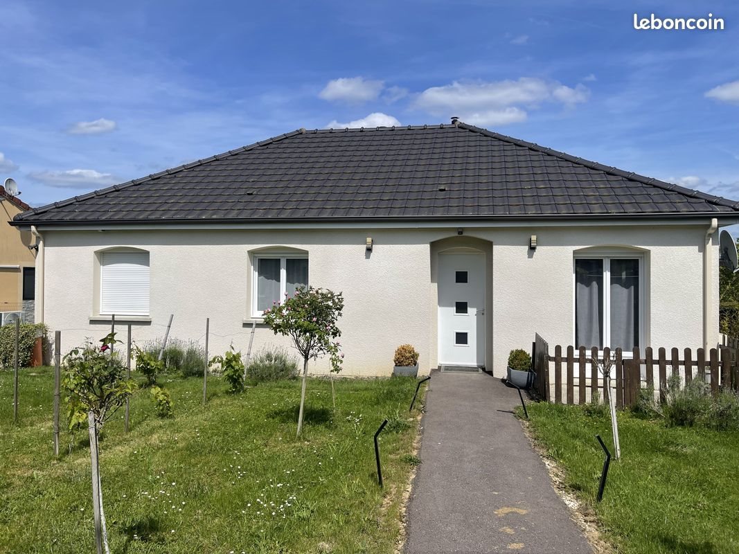 Maison à louer, 91m², Wassy