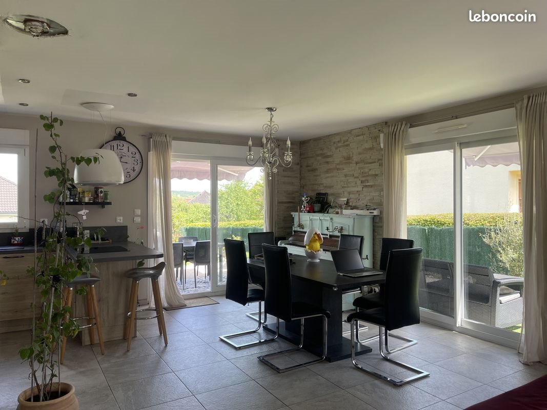 Maison à louer, 91m², Wassy